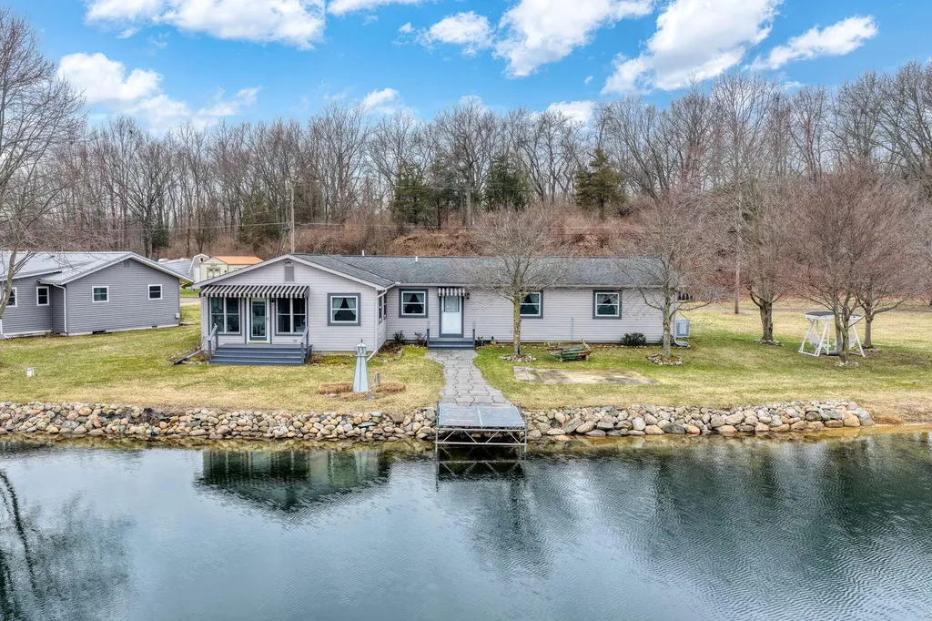 228 Oak Grove Drive Cambridge Township MI 49230