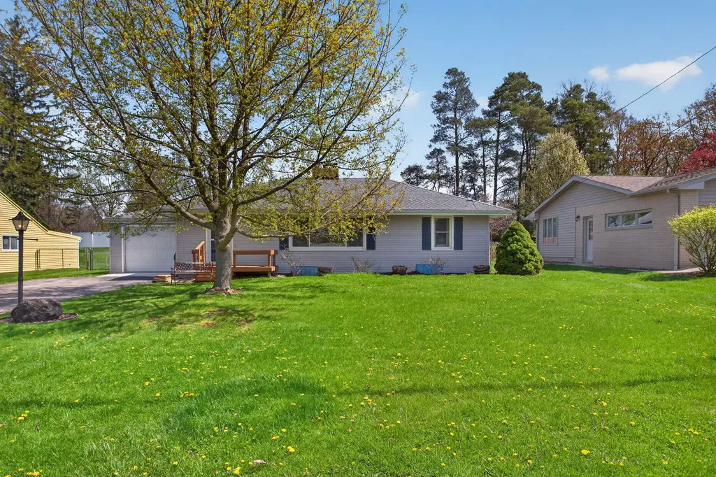 2325 Maple Drive Summit Township MI 49203