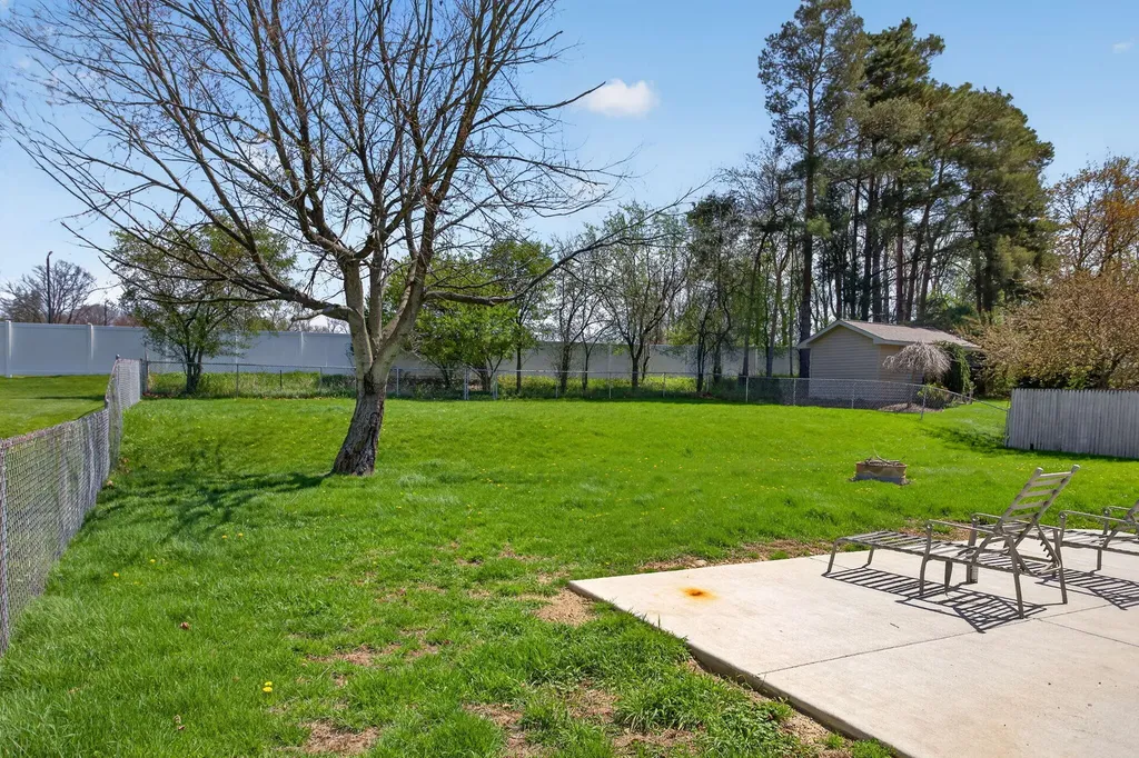 2325 Maple Drive Summit Township MI 49203