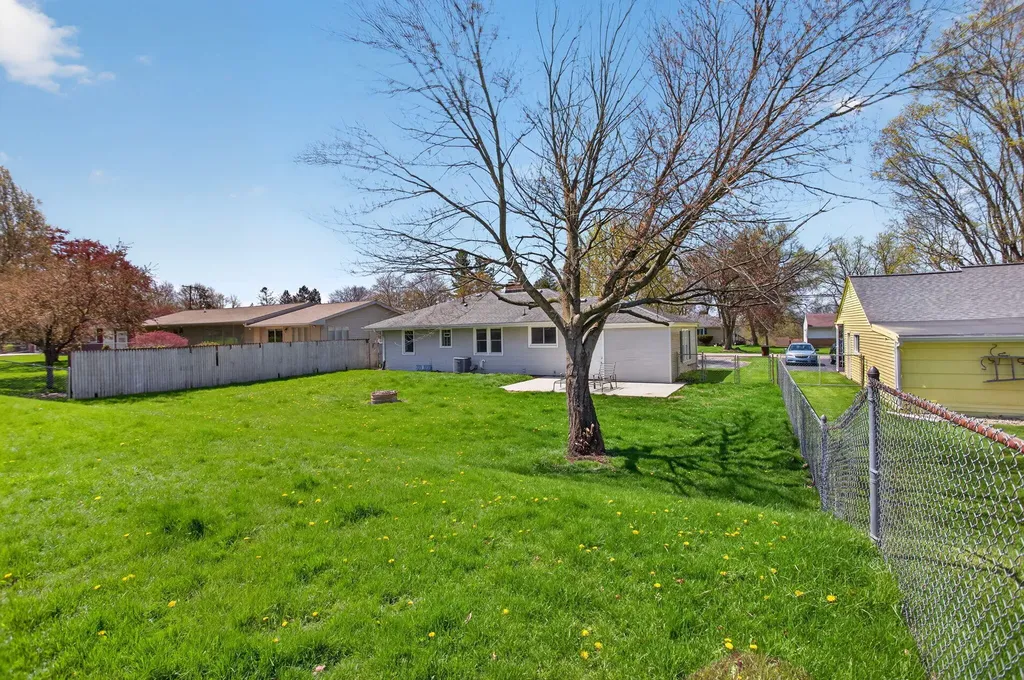 2325 Maple Drive Summit Township MI 49203