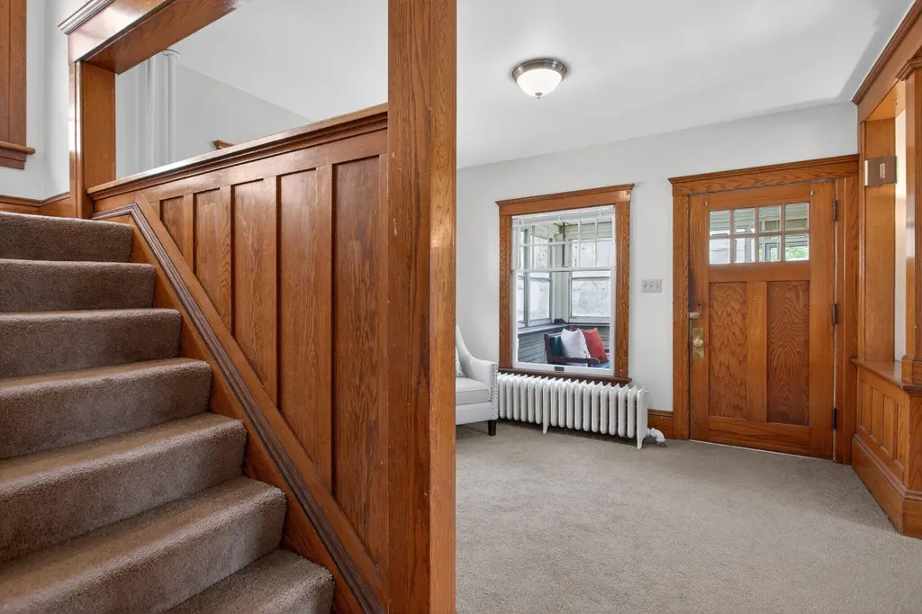 302 Ellery Avenue Jackson City MI 49201