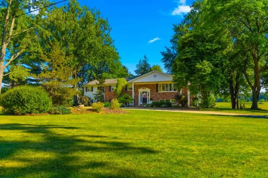 6845 Cochran Road Hanover Township MI 49246