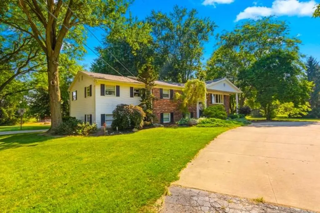 6845 Cochran Road Hanover Township MI 49246