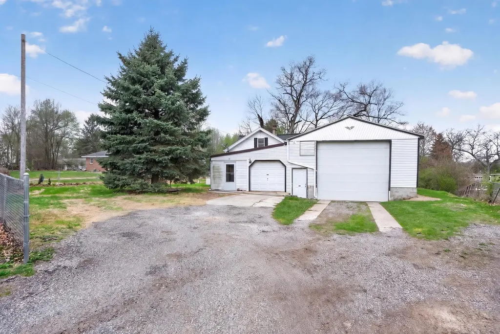 325 Ackerson Lake Drive Napoleon Township MI 49201