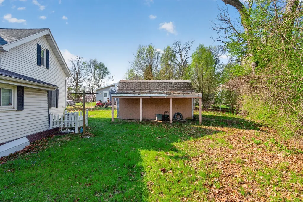 325 Ackerson Lake Drive Napoleon Township MI 49201