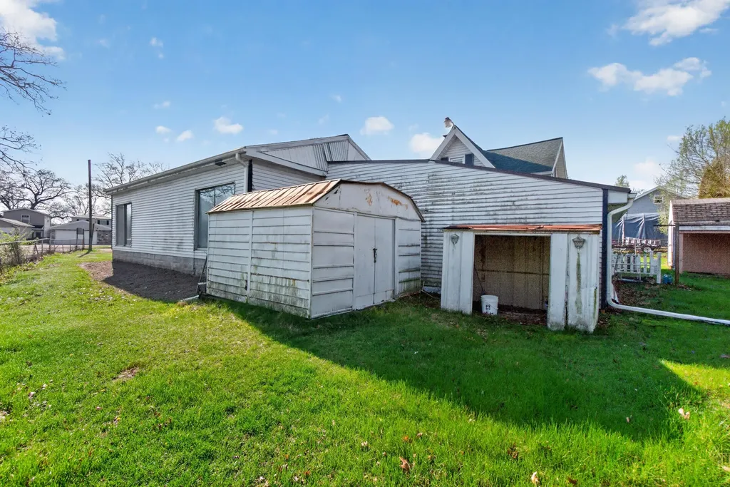 325 Ackerson Lake Drive Napoleon Township MI 49201