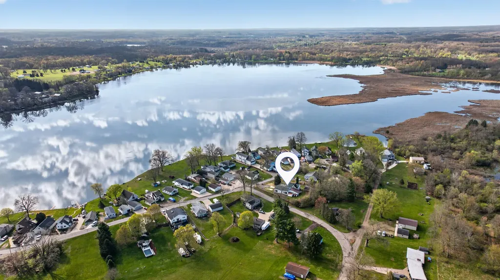 325 Ackerson Lake Drive Napoleon Township MI 49201
