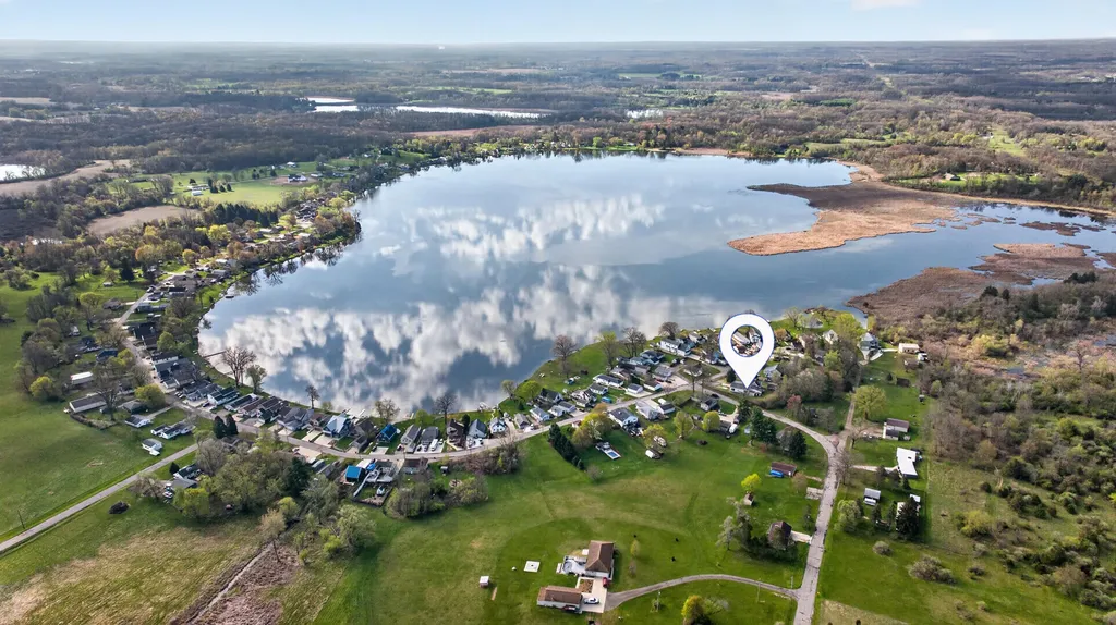325 Ackerson Lake Drive Napoleon Township MI 49201