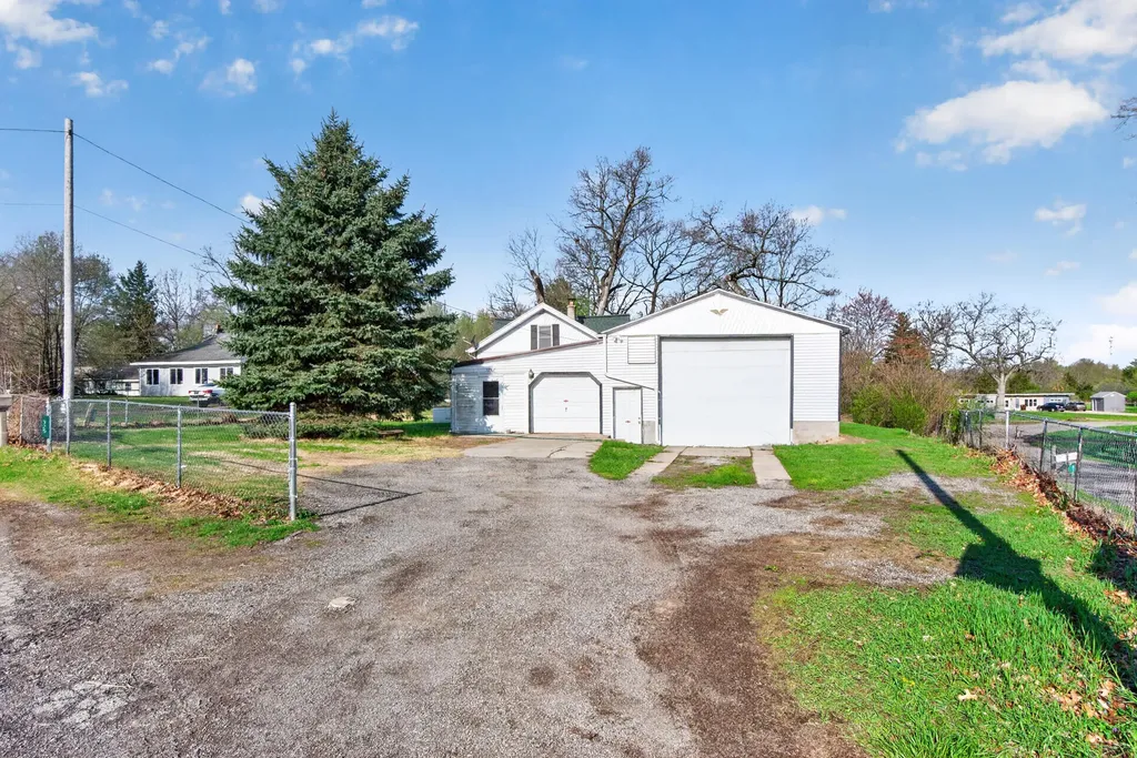 325 Ackerson Lake Drive Napoleon Township MI 49201
