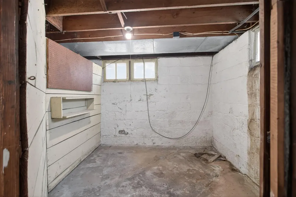 1114 Homewild Avenue Jackson City MI 49201