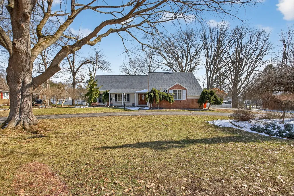 3825 W Walmont Road Summit Township MI 49203