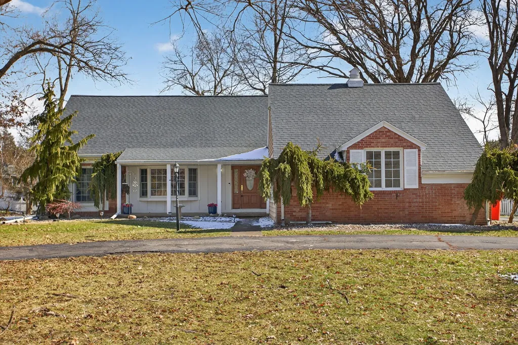 3825 W Walmont Road Summit Township MI 49203