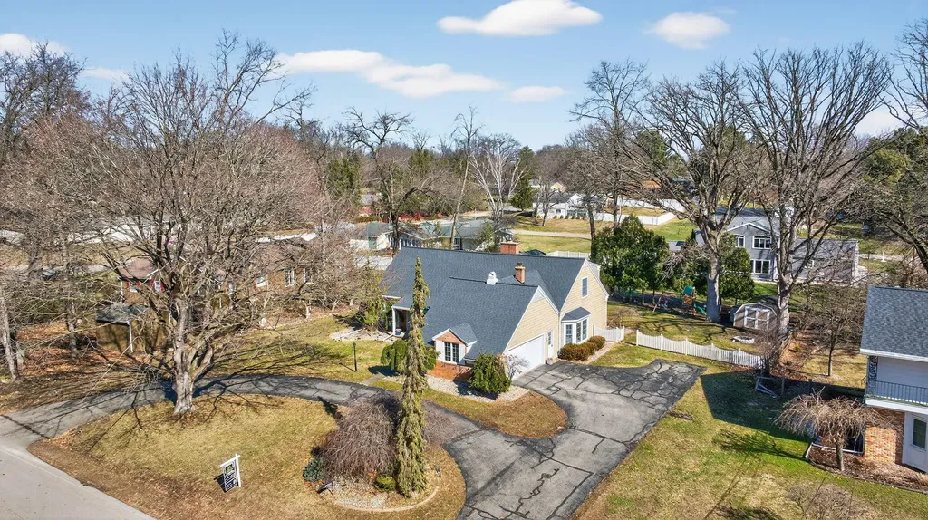 3825 W Walmont Road Summit Township MI 49203