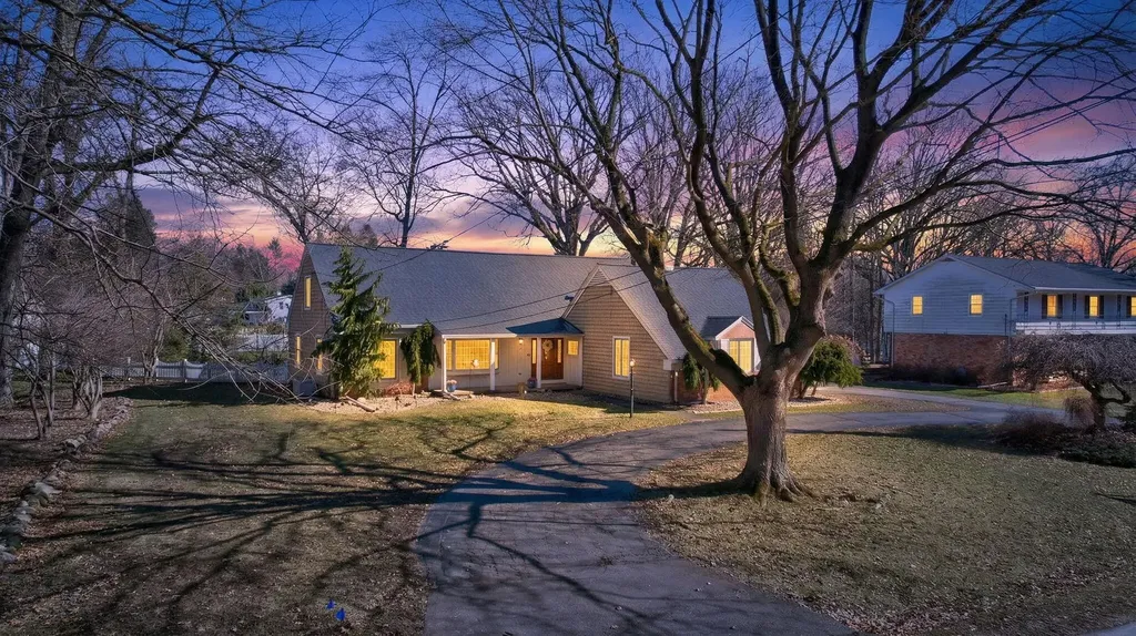 3825 W Walmont Road Summit Township MI 49203