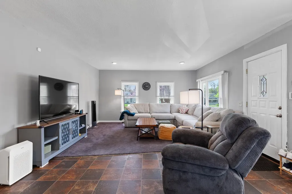418 Ormsby Street Adrian City MI 49221