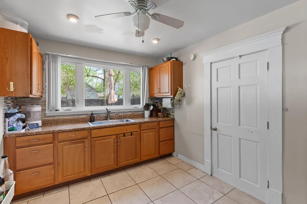 418 Ormsby Street Adrian City MI 49221