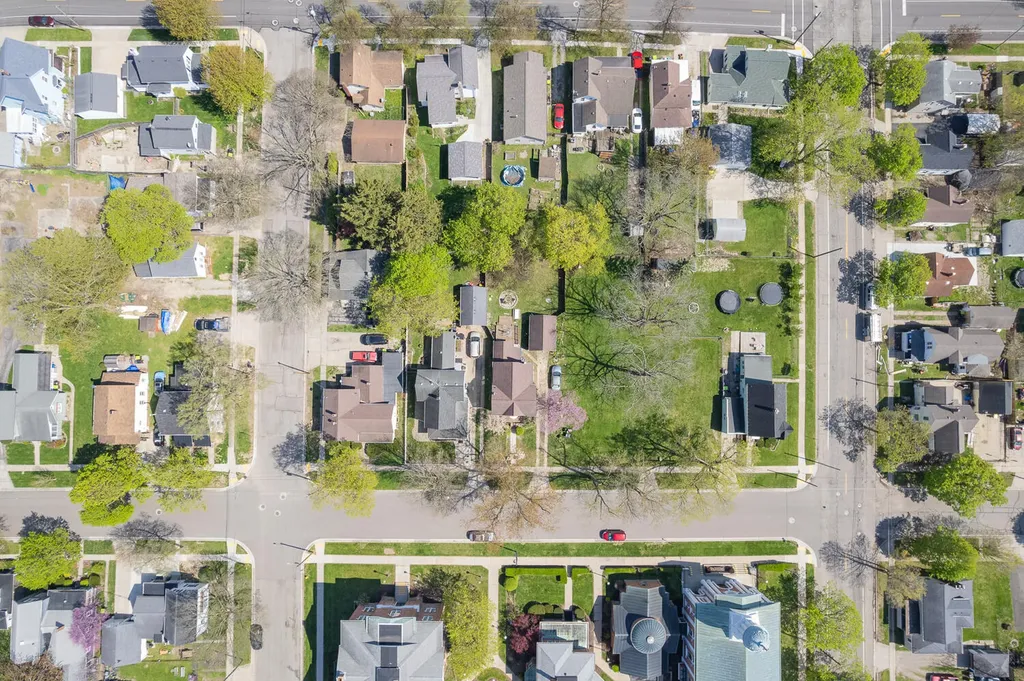 418 Ormsby Street Adrian City MI 49221