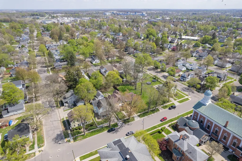 418 Ormsby Street Adrian City MI 49221