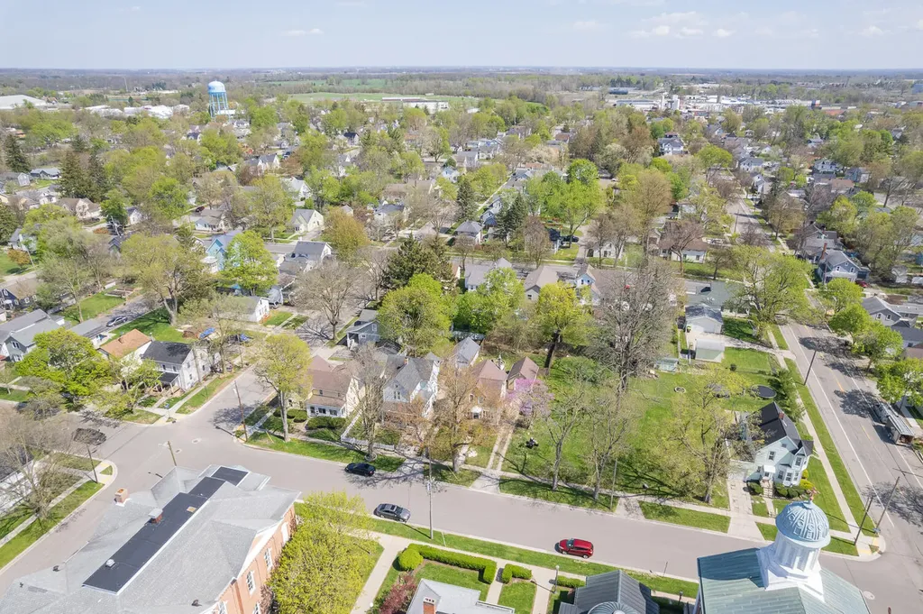 418 Ormsby Street Adrian City MI 49221