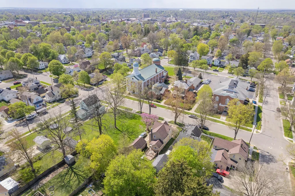 418 Ormsby Street Adrian City MI 49221