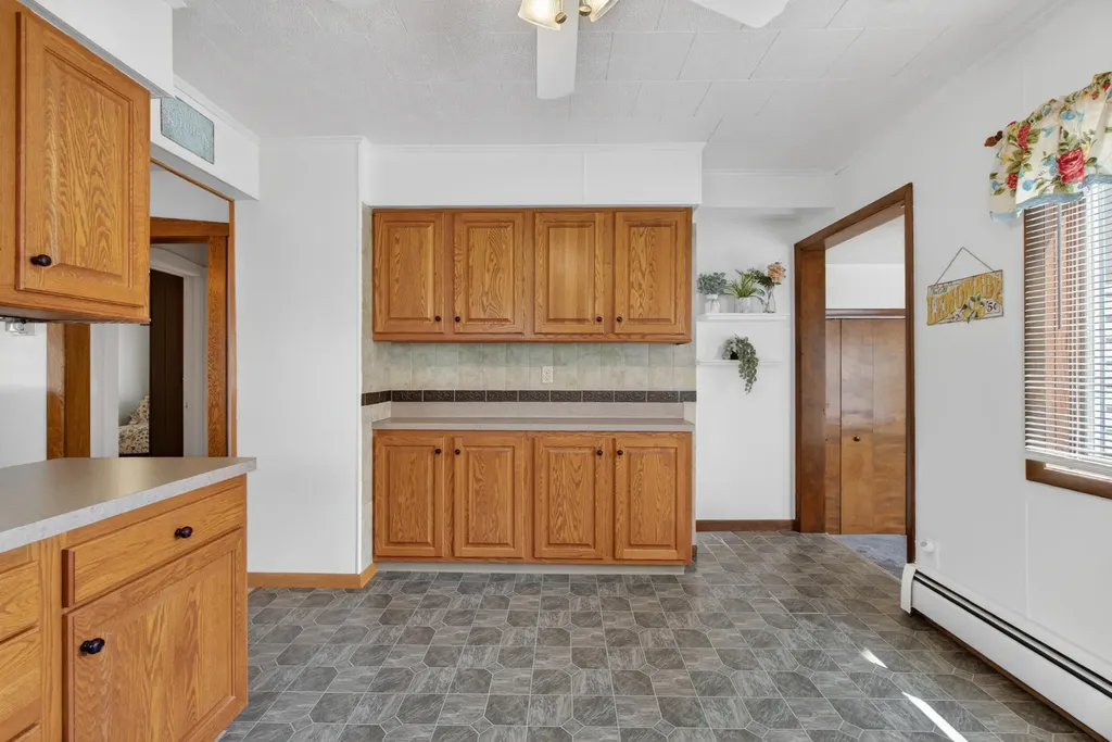 911 E Mcdevitt Avenue Summit Township MI 49203