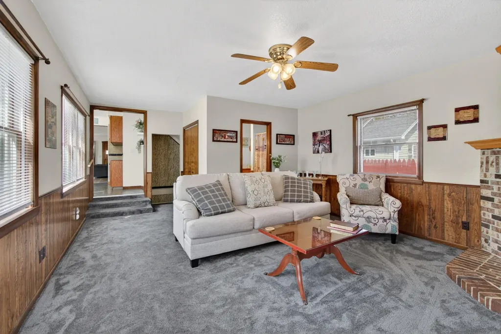 911 E Mcdevitt Avenue Summit Township MI 49203