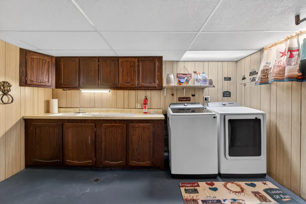 911 E Mcdevitt Avenue Summit Township MI 49203