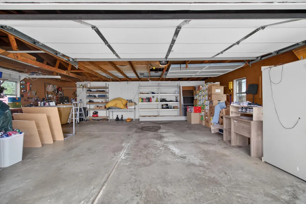 911 E Mcdevitt Avenue Summit Township MI 49203