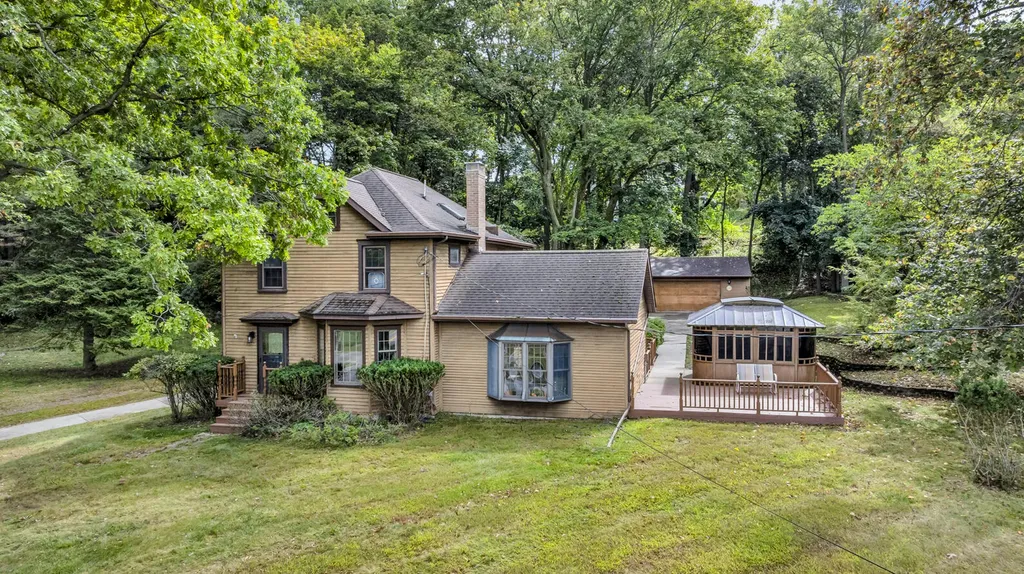 1903 Kibby Road Jackson City MI 49203