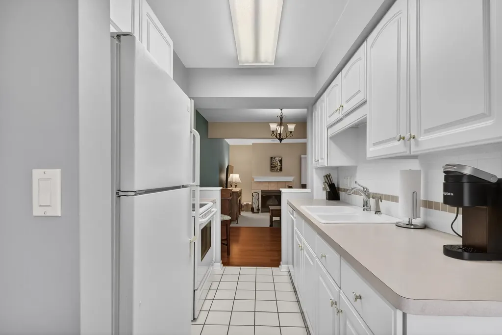 2786 Walden Woods Boulevard Blackman Charter Township MI 49201