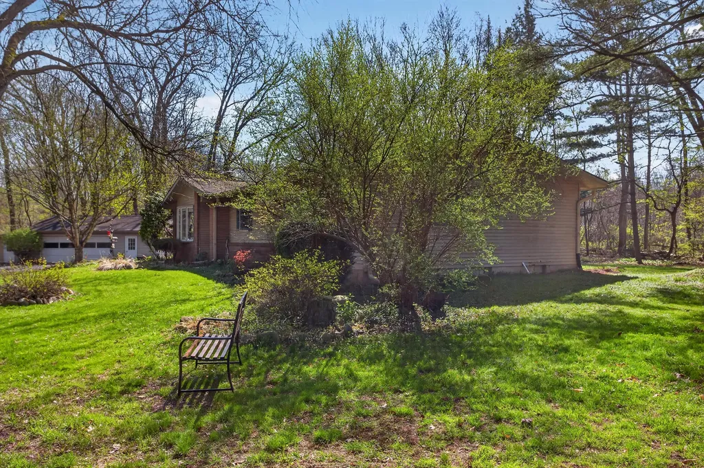 9437 Fisk Road Tompkins Township MI 49269