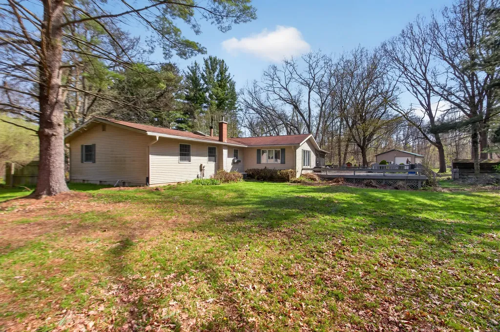 9437 Fisk Road Tompkins Township MI 49269