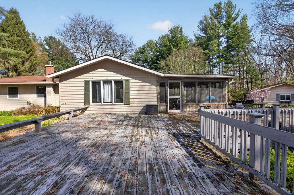 9437 Fisk Road Tompkins Township MI 49269