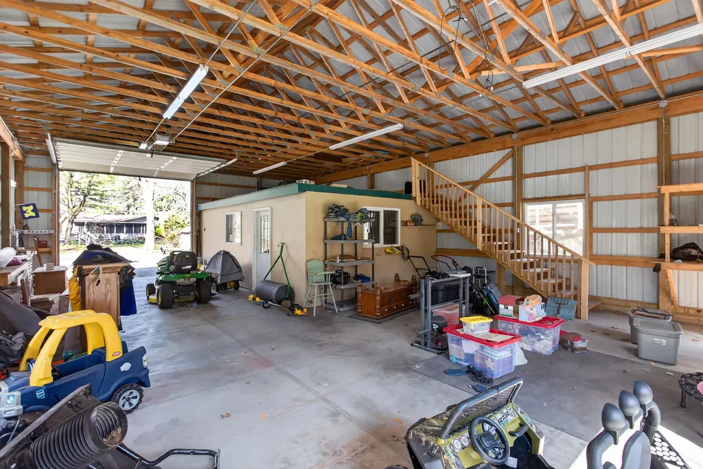 9437 Fisk Road Tompkins Township MI 49269