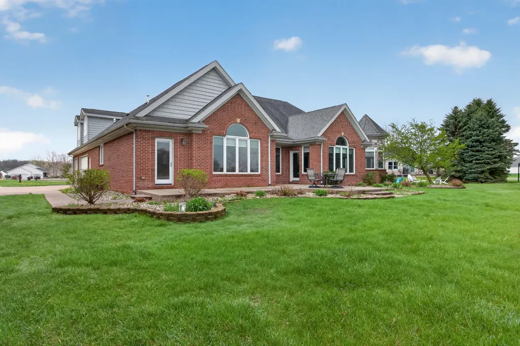 8334 Irish Mist Cambridge Township MI 49265
