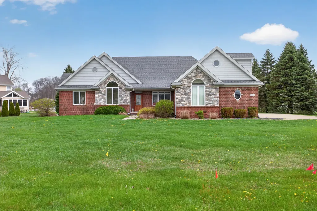 8334 Irish Mist Cambridge Township MI 49265