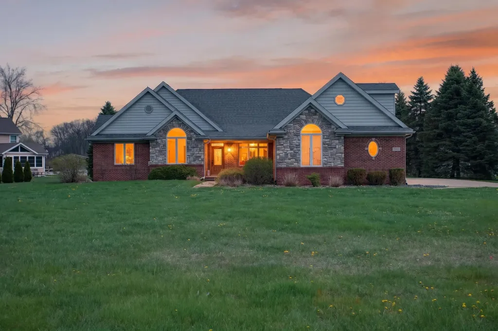 8334 Irish Mist Cambridge Township MI 49265
