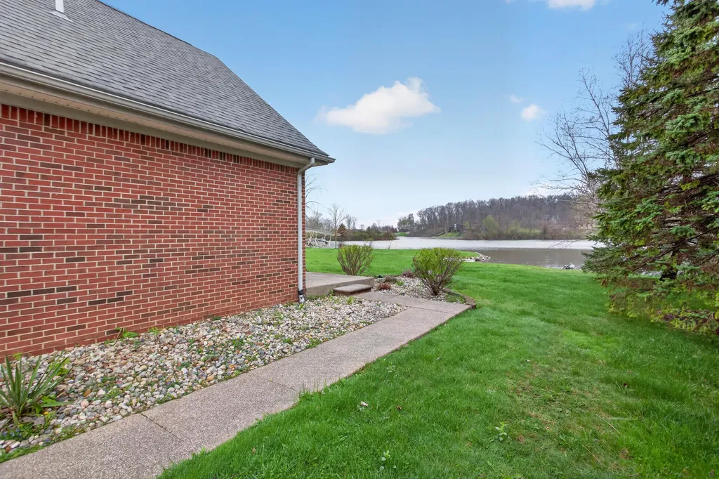8334 Irish Mist Cambridge Township MI 49265
