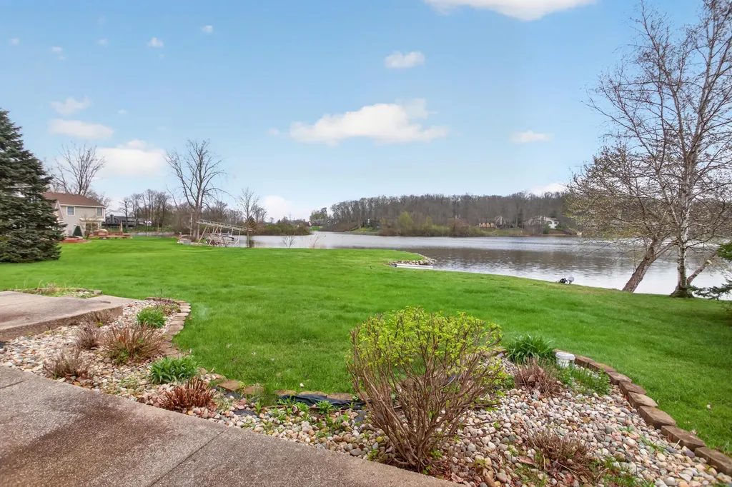 8334 Irish Mist Cambridge Township MI 49265