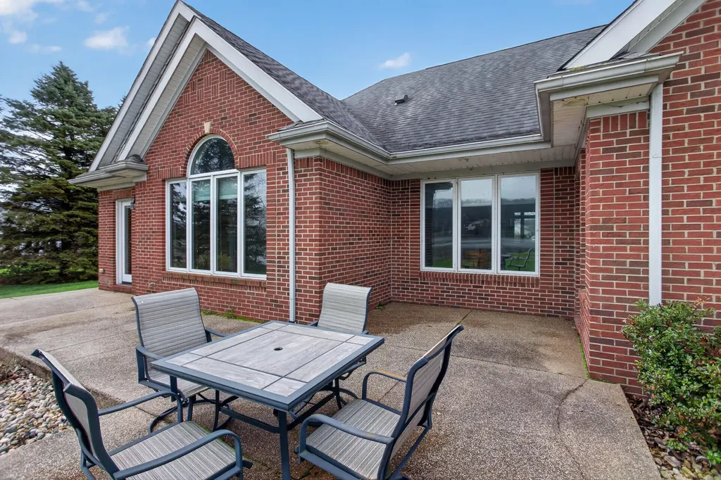 8334 Irish Mist Cambridge Township MI 49265