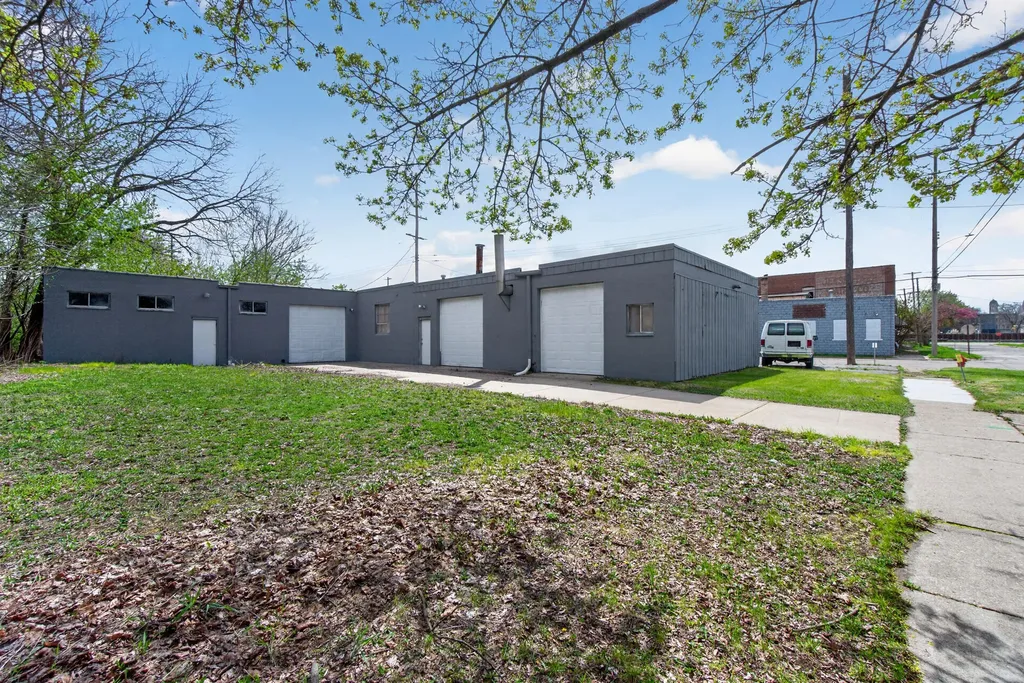 204 Homewild Avenue Jackson City MI 49201
