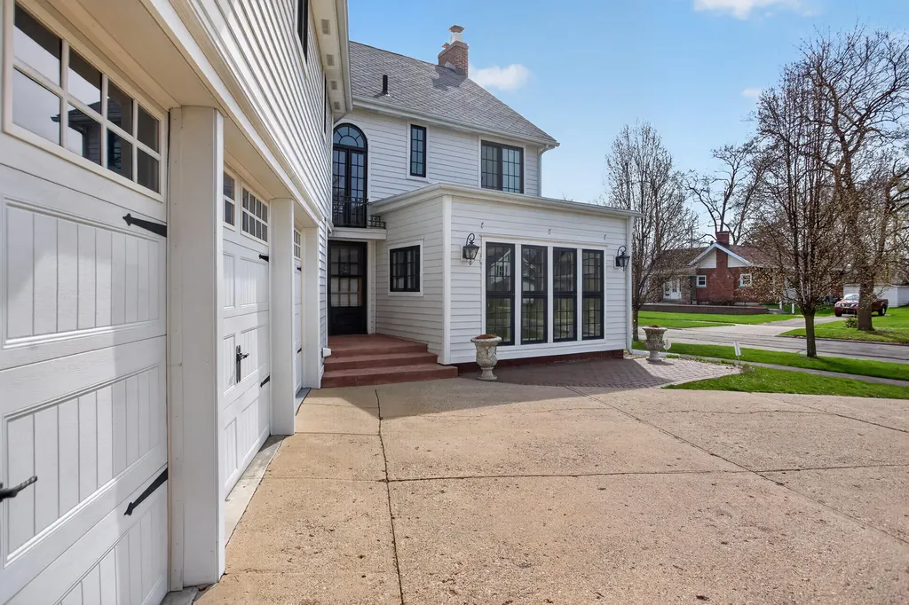 1714 4th Street Jackson City MI 49203