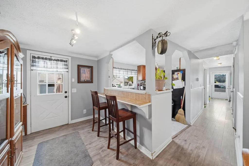 4022 Donnely Road Leoni Township MI 49201