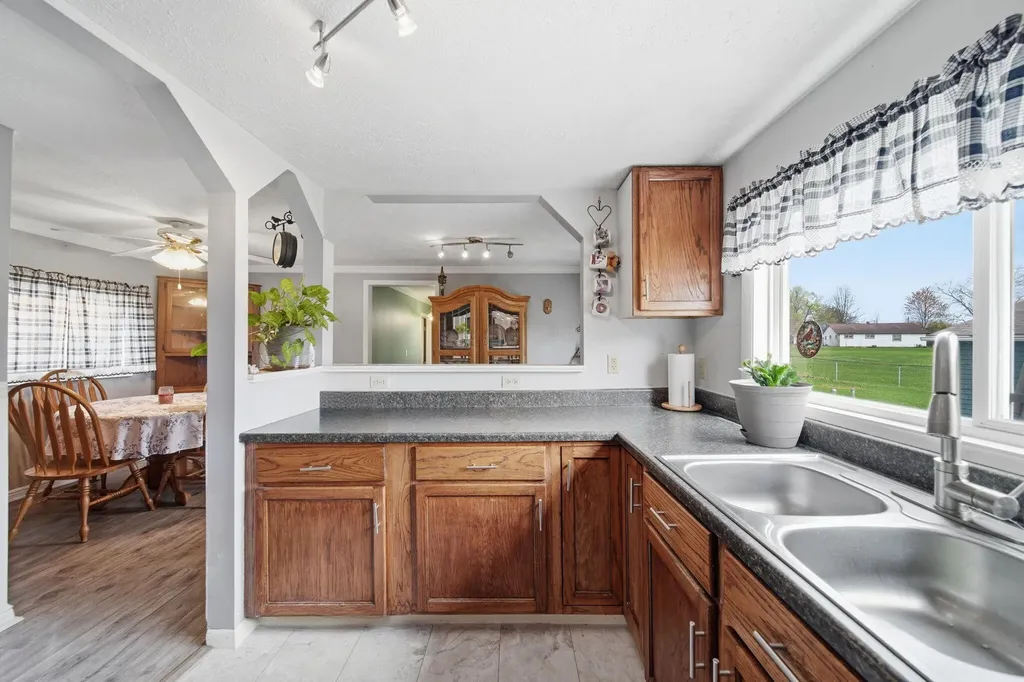 4022 Donnely Road Leoni Township MI 49201