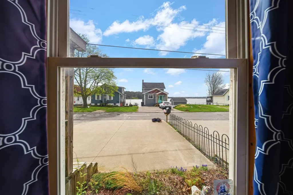 4022 Donnely Road Leoni Township MI 49201