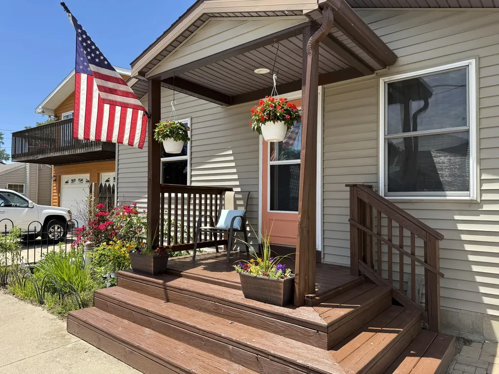 4022 Donnely Road Leoni Township MI 49201