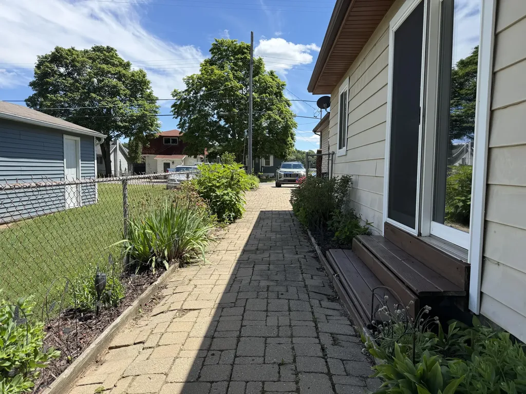 4022 Donnely Road Leoni Township MI 49201