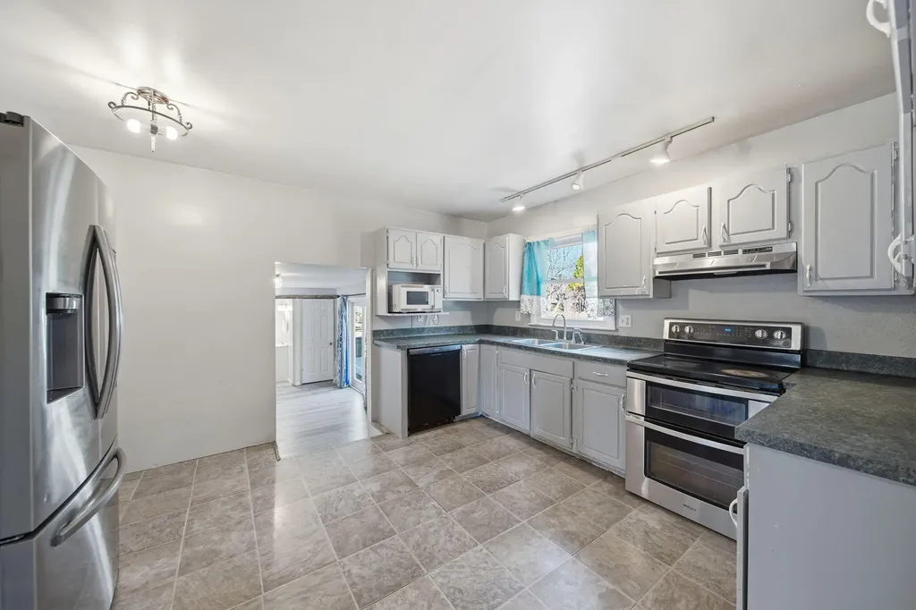 1190 Ferndale Road Blackman Charter Township MI 49201