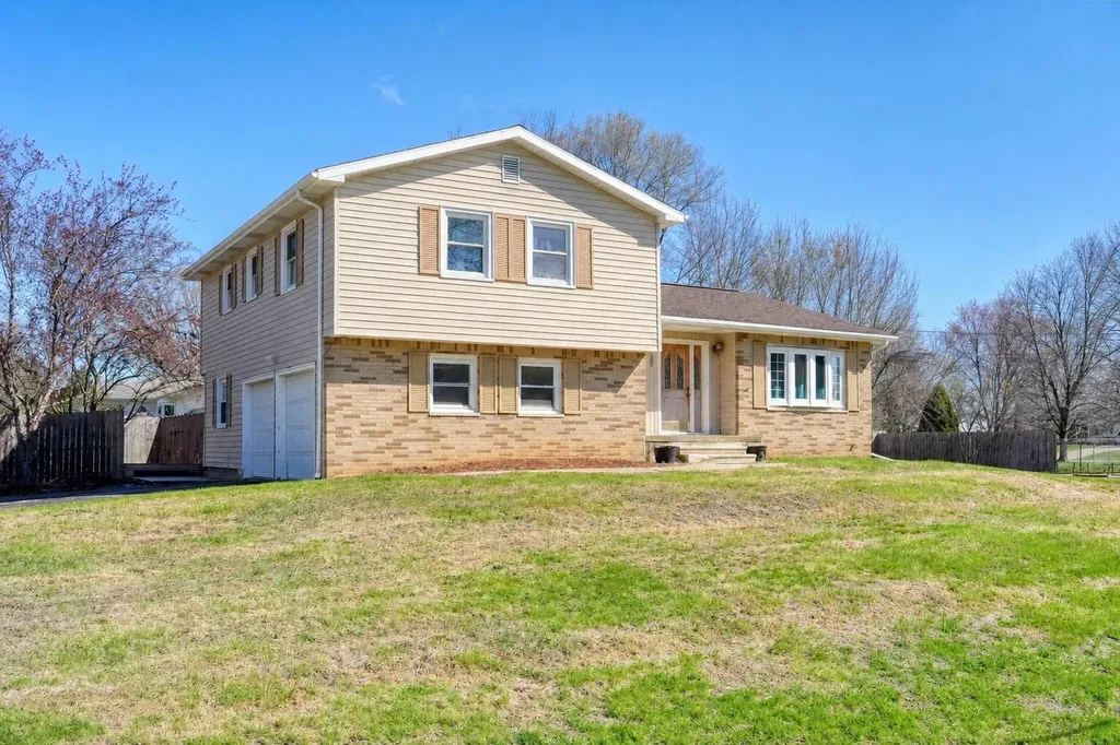 1190 Ferndale Road Blackman Charter Township MI 49201