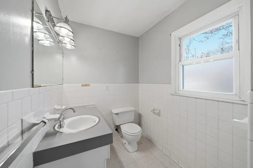 1190 Ferndale Road Blackman Charter Township MI 49201